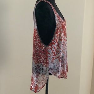 Leopard metallic top